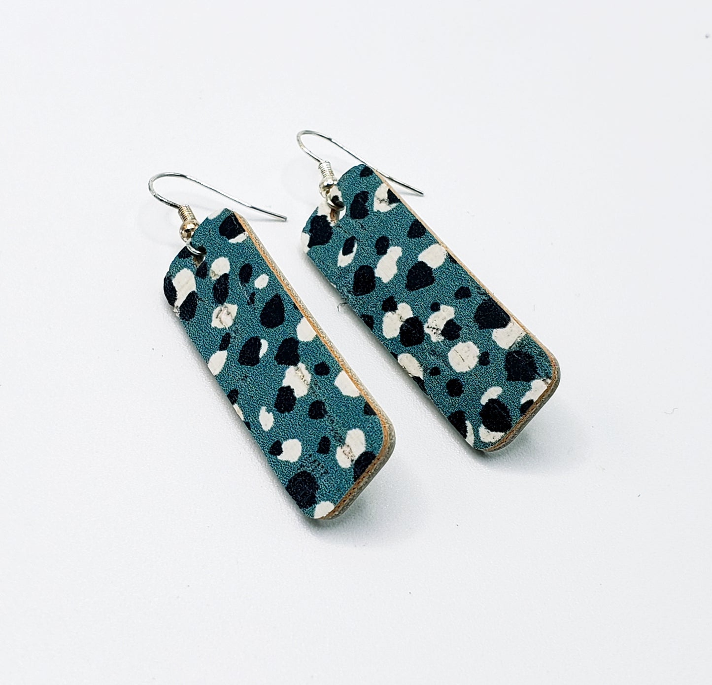 EVA - Turquoise w/black & white spots