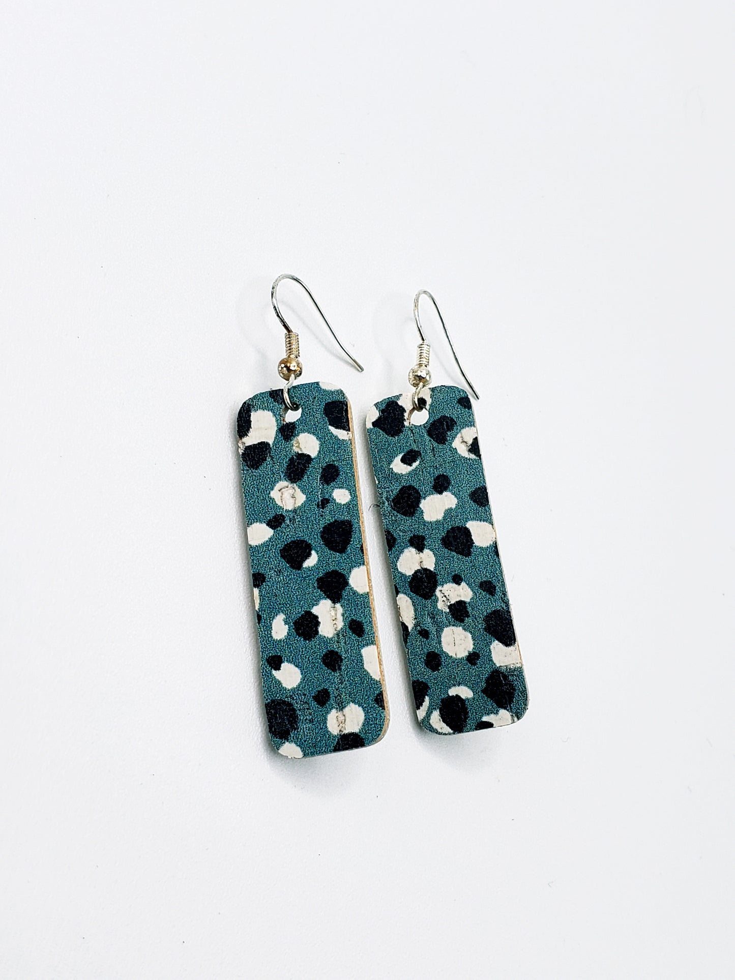 EVA - Turquoise w/black & white spots